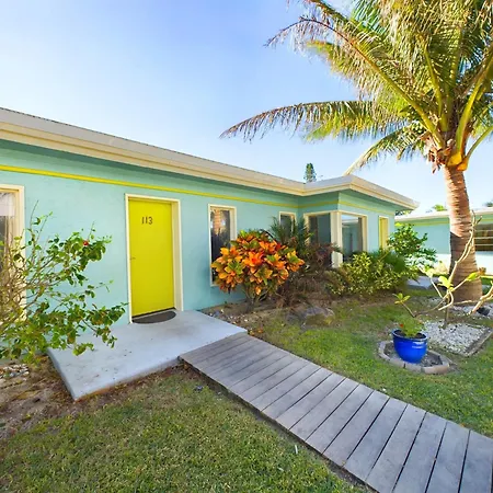 Villa Unit 113 - Oceanfront Unit -2Br1Ba Heated Pool!